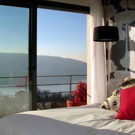 Le Clos Du Lac - Location De Chambres 维里尔·杜·拉克 外观 照片