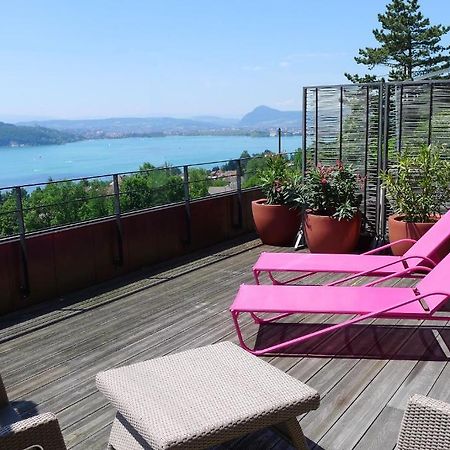 Le Clos Du Lac - Location De Chambres 维里尔·杜·拉克 外观 照片