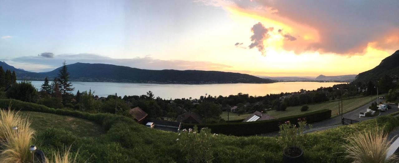 Le Clos Du Lac - Location De Chambres 维里尔·杜·拉克 外观 照片