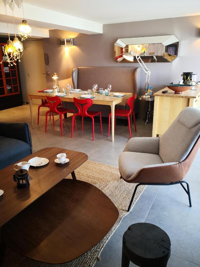 Le Clos Du Lac - Location De Chambres 维里尔·杜·拉克 外观 照片