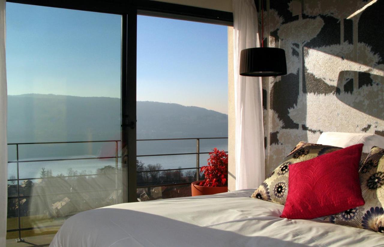 Le Clos Du Lac - Location De Chambres 维里尔·杜·拉克 外观 照片