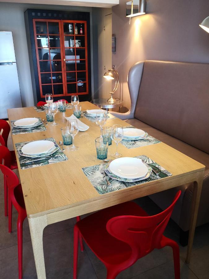 Le Clos Du Lac - Location De Chambres 维里尔·杜·拉克 外观 照片