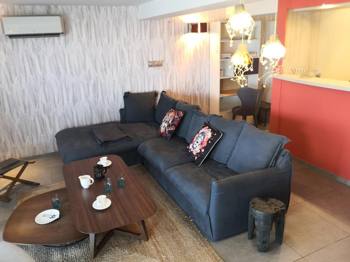 Le Clos Du Lac - Location De Chambres 维里尔·杜·拉克 外观 照片
