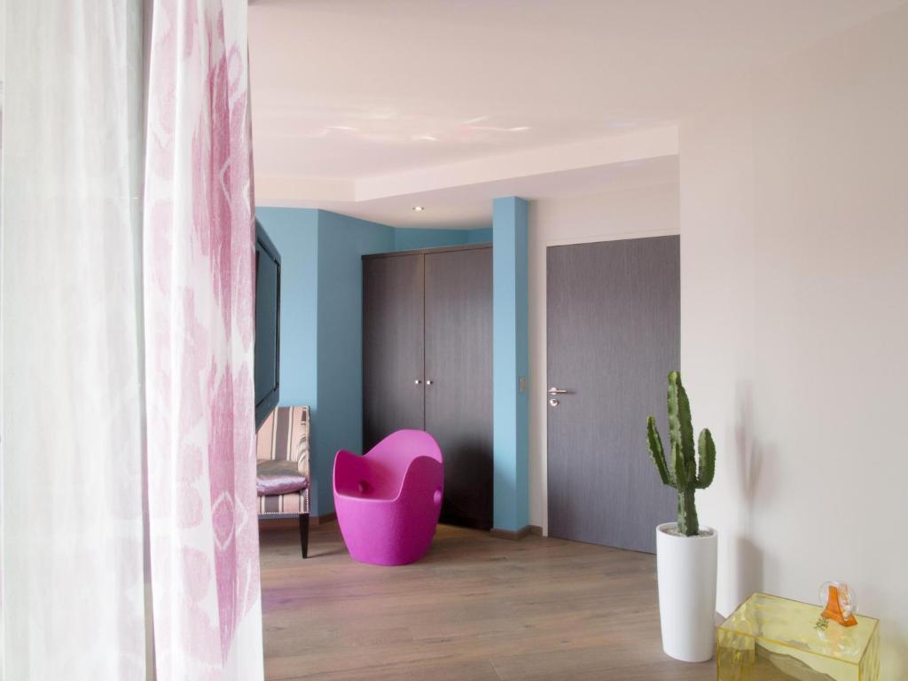 Le Clos Du Lac - Location De Chambres 维里尔·杜·拉克 外观 照片